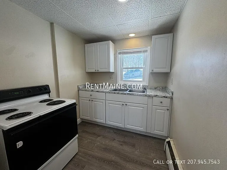 114 Riverside Dr #1 — Photo 1
