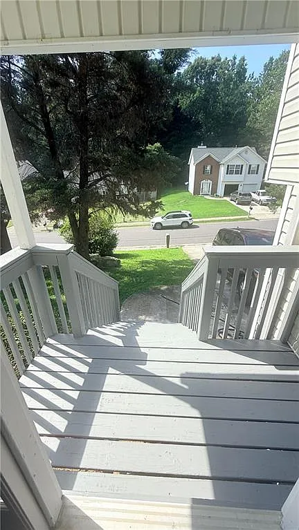 4 bed, 3.0 bath, 1866 sqft, $2,150 — Photo 2