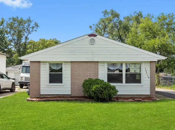 16510 Marshfield Ave, Markham, IL 60428