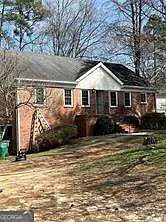 5659 Whispering Pines Rd SW