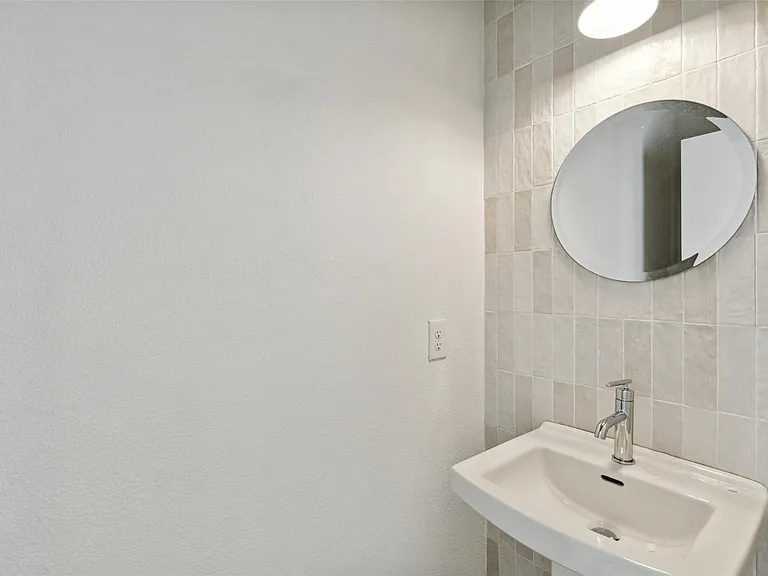 6144 Oram St #5 — Photo 21