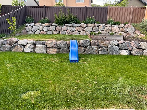 3rd image of 2001 E Fielding Ln