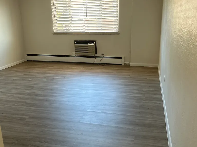 833 E Ellsworth Ave #203 — Photo 2