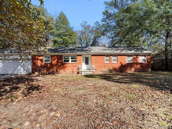 3rd image of 2018 Woodhaven Dr