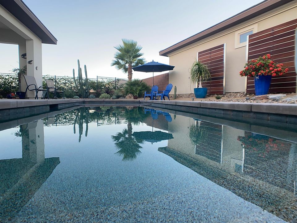 1st image of 82435 Cathedral Canyon Dr