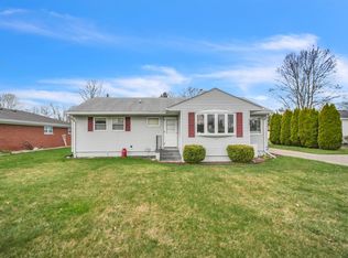 1879 Hemmeter Rd, Saginaw, MI 48638