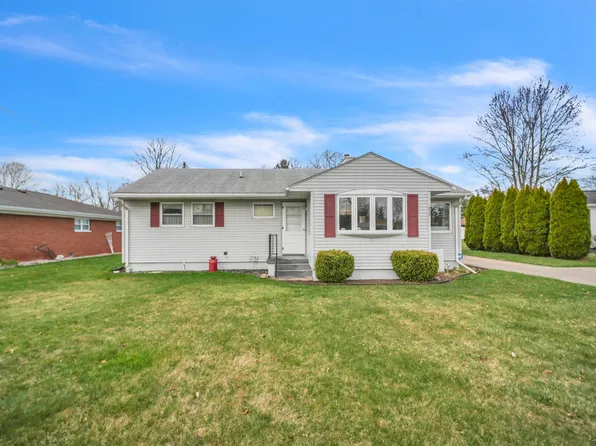 1879 Hemmeter Rd, Saginaw, MI 48638