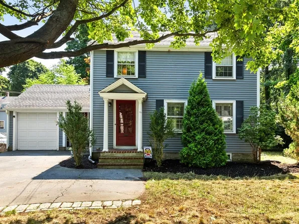 123 Dodge St, Beverly, MA 01915