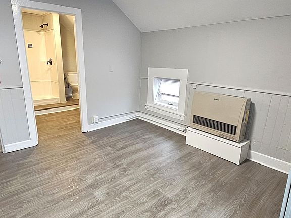 3rd image of 155 Malletts Bay Ave #E