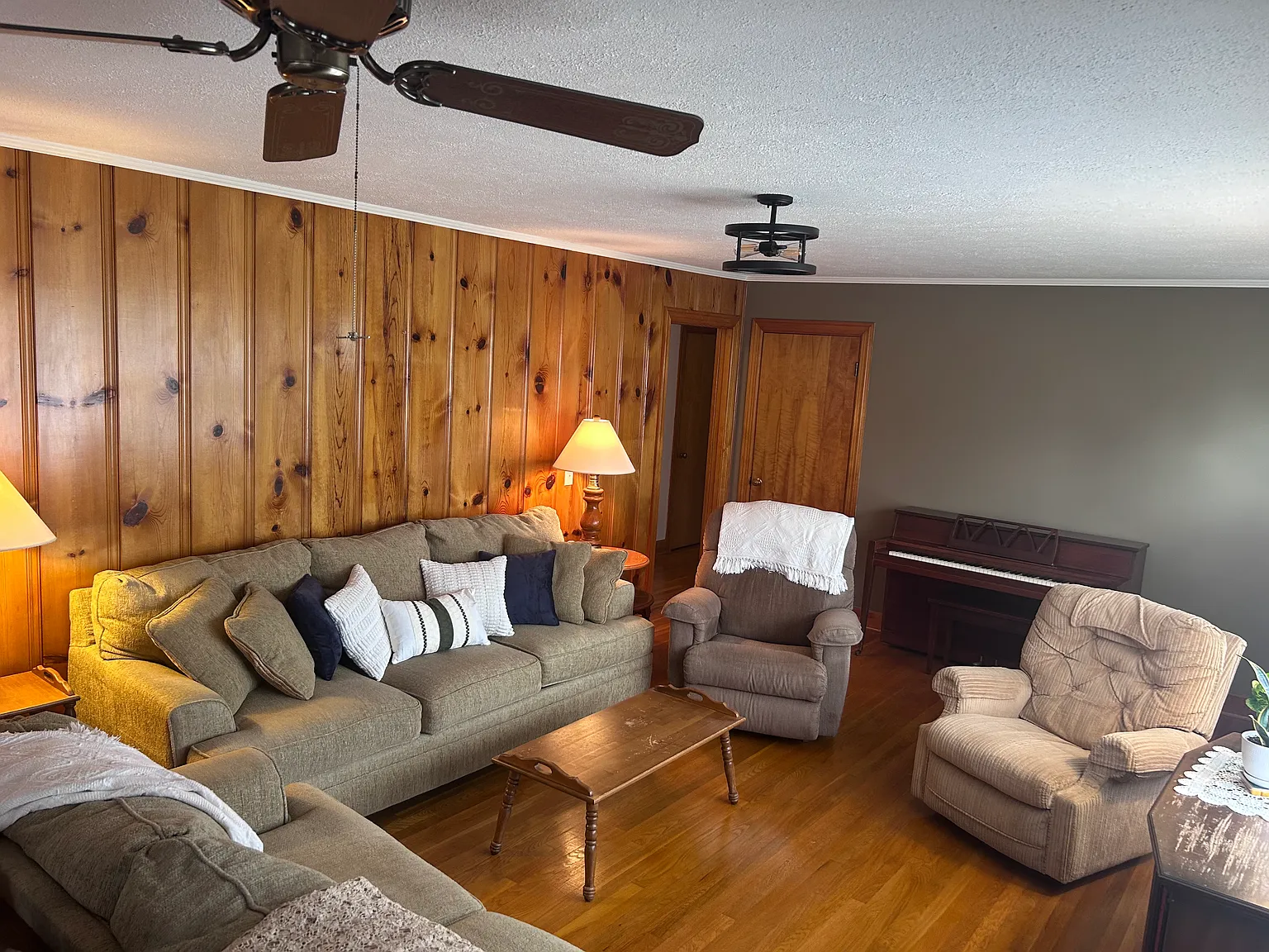 3 bed, 1500 sqft, $2,000 — Photo 4