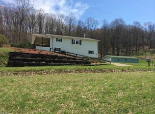 9038 Linden Rd NW, Malvern, OH 44644