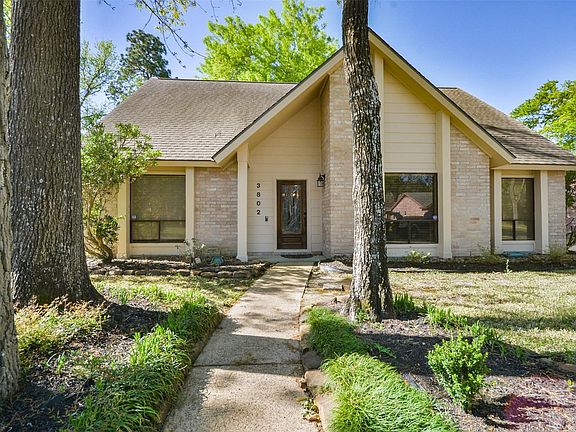 3rd image of 3802 Golden Lake Dr
