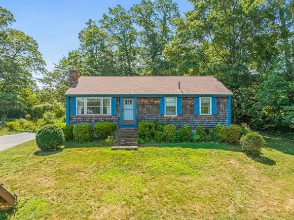 21 Jay Rd, Weymouth, MA 02190