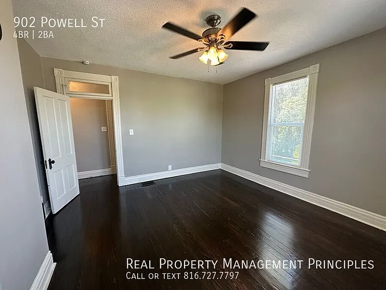 902 Powell St — Photo 20