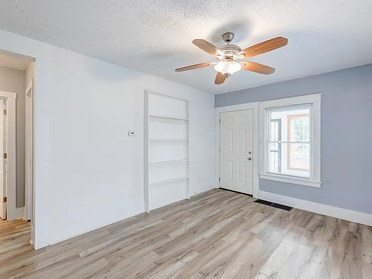 1308 E Taylor St — Photo 27