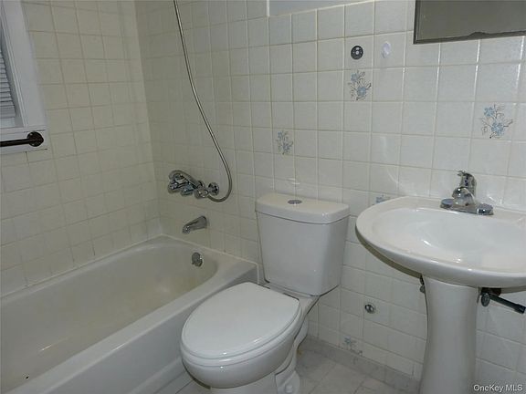 3rd image of 159 Buena Vista Rd #5