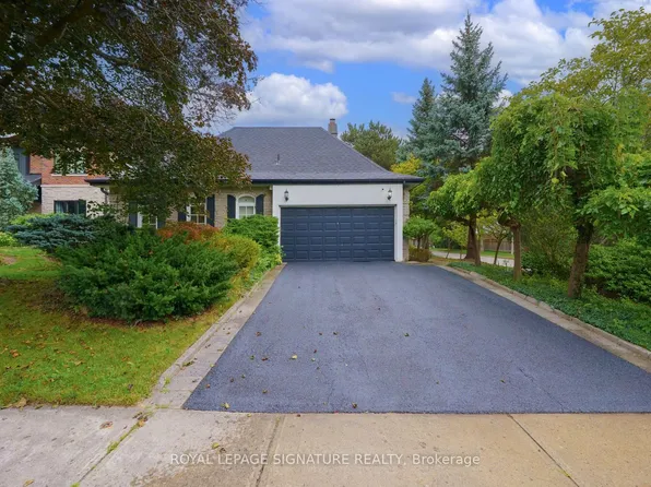 46 Caravan Dr, Toronto, ON M3B 1N3