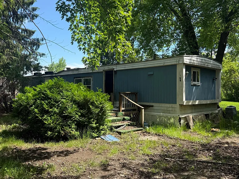 1404 N Rumbaugh Ln #6 — Photo 2