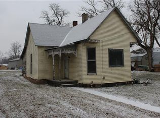 114 S Main St, Fillmore, IN 46128