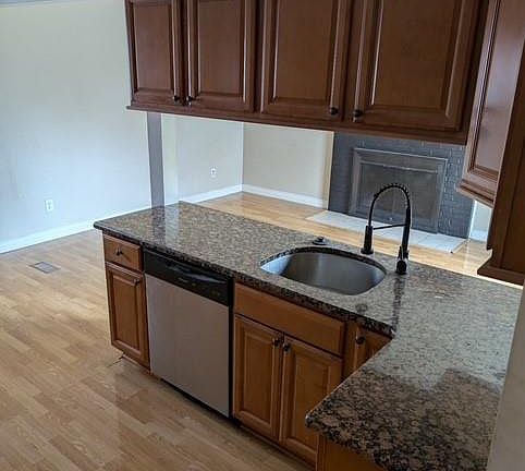 4th image of 12954 Kinlock Dr