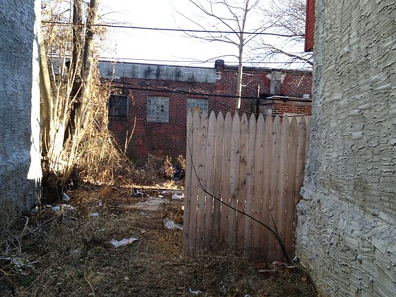 5th image of 1212 E Stafford St