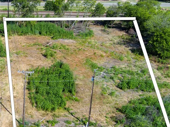 140 Avenue B, Moody, TX 76557