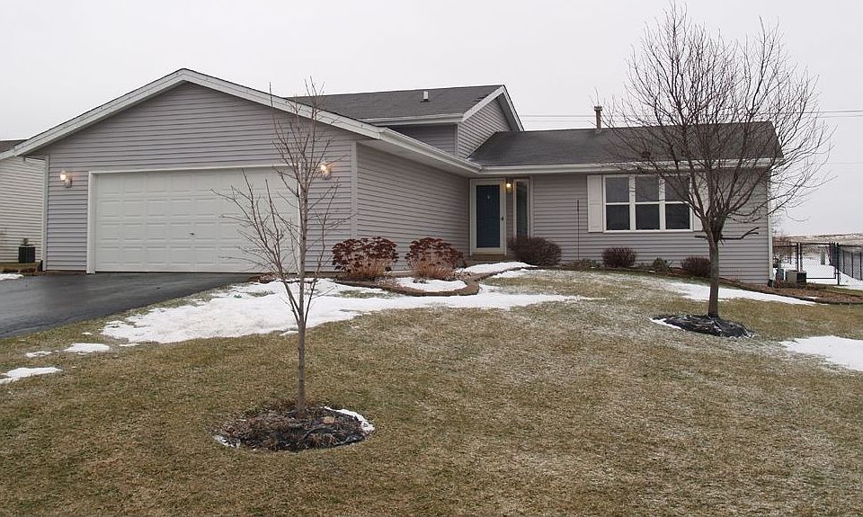10192 FAWN PRAIRIE DR. ROSCOE, IL