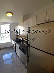 Rented by Uptown Property Group