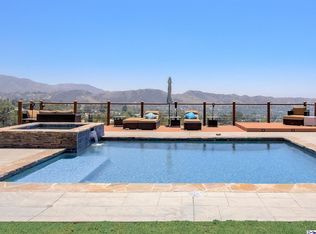 7242 Chetwood Dr, Tujunga, CA 91042