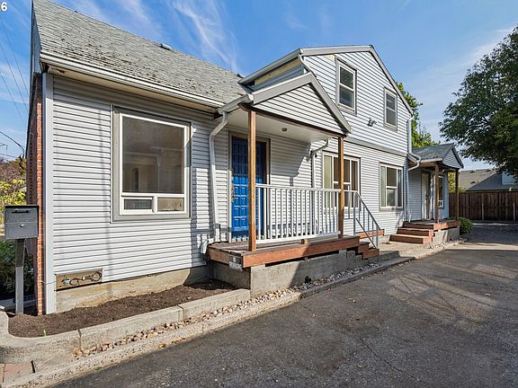 4th image of 3604 SE 7th Ave