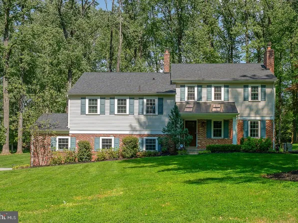 311 Oak Hill Ln, Newtown Square, PA 19073