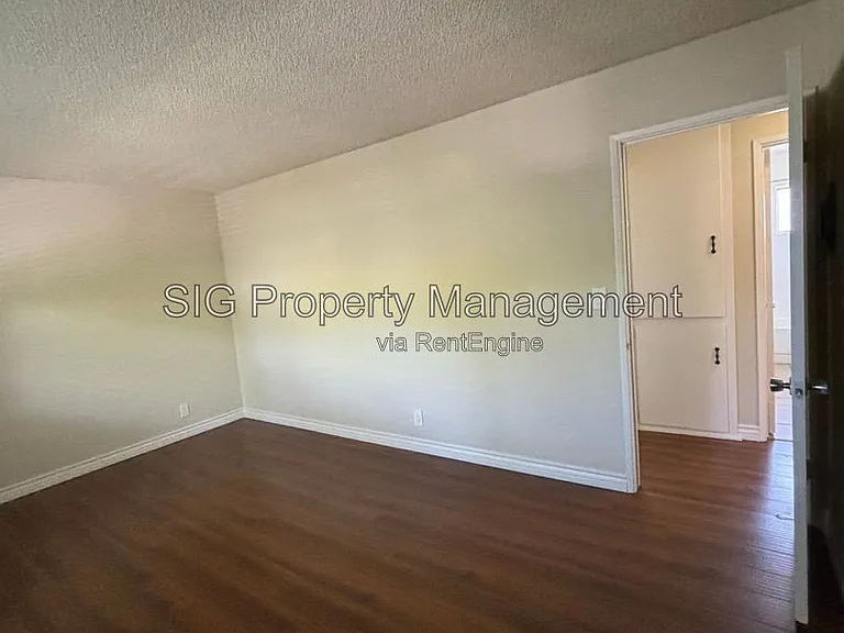 5307 Lincoln Ave #4 — Photo 11