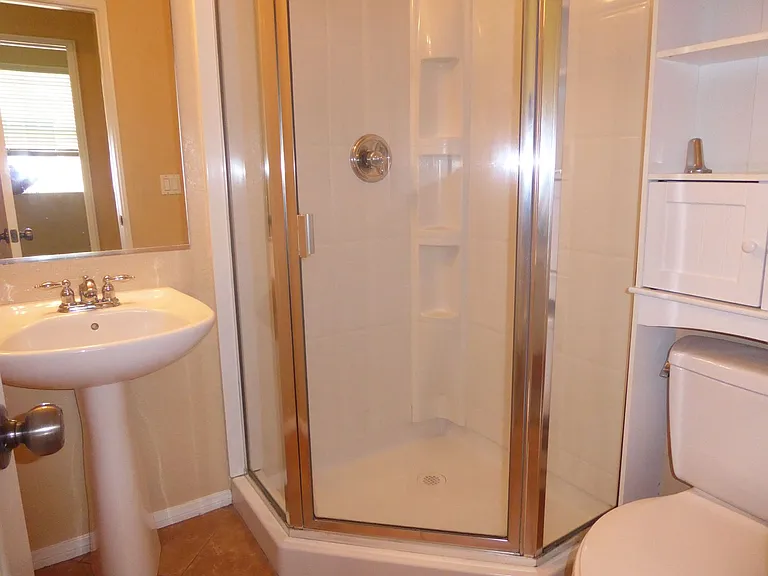 705 Hatfield Dr — Photo 10