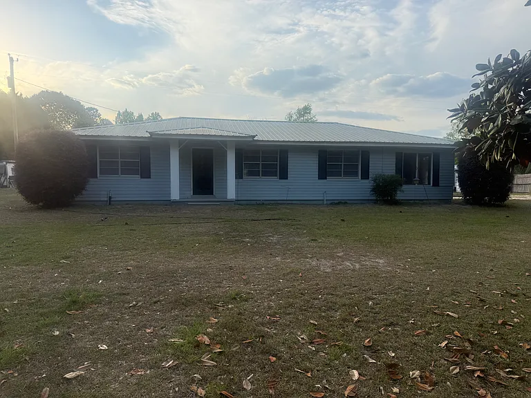 921 Woodrum Rd S — Photo 1