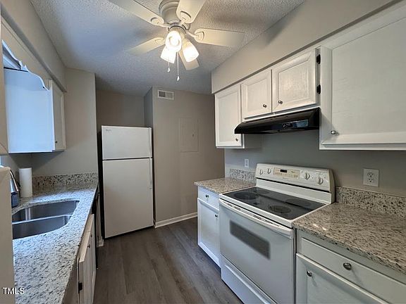 2nd image of 649 Pine Ridge Pl