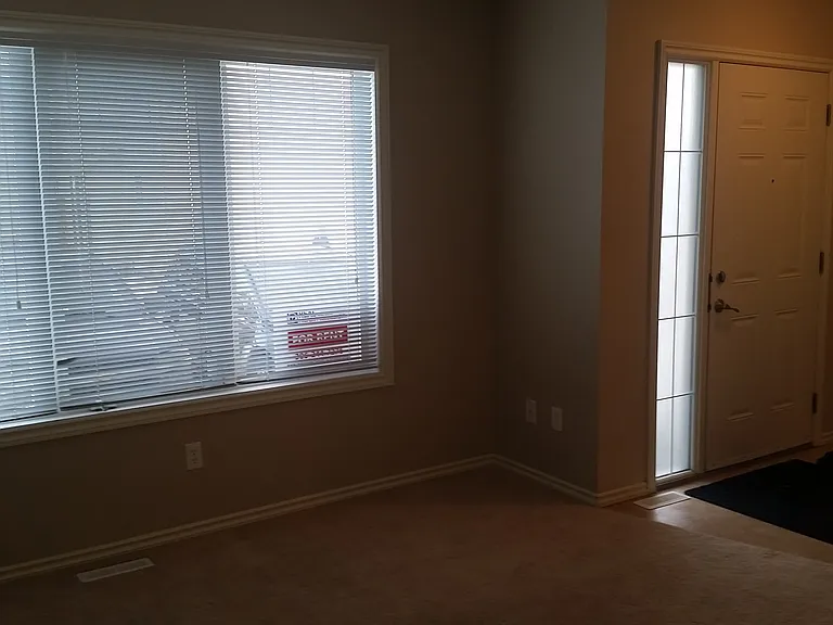 303 Slimmon Pl — Photo 3