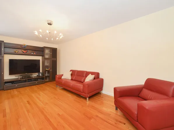 2427 East 29th Street image 1 of 16