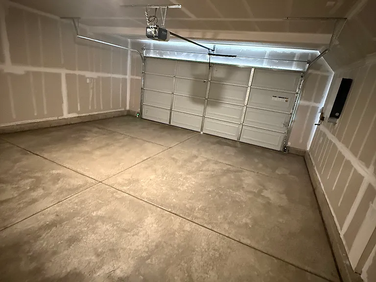 2041 Blue Star Dr — Photo 13