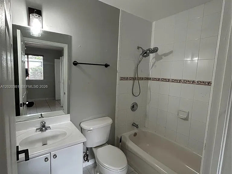 16940 SW 94th Ave #0 — Photo 8