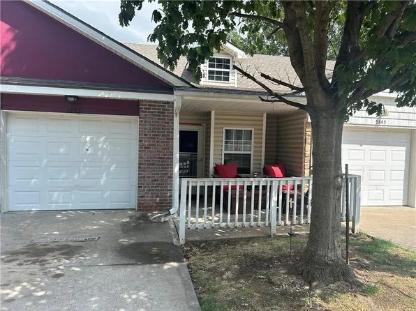 5843 Hunter Ct, Raytown, MO 64133