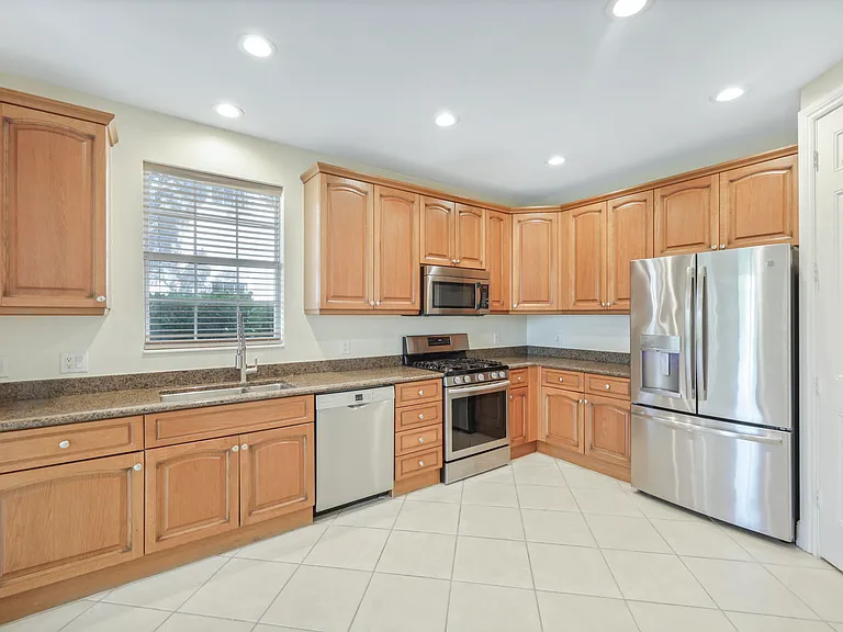 9142 Cherry Oaks Ln #102 — Photo 12