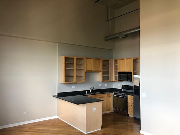 2nd image of 1735 W Diversey Pkwy APT 514