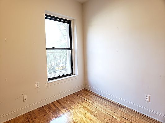 3rd image of 248 W 105th St #2