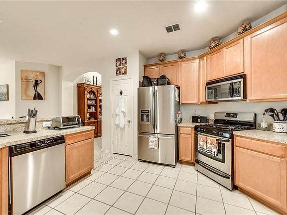 5th image of 515 Grayson Ln