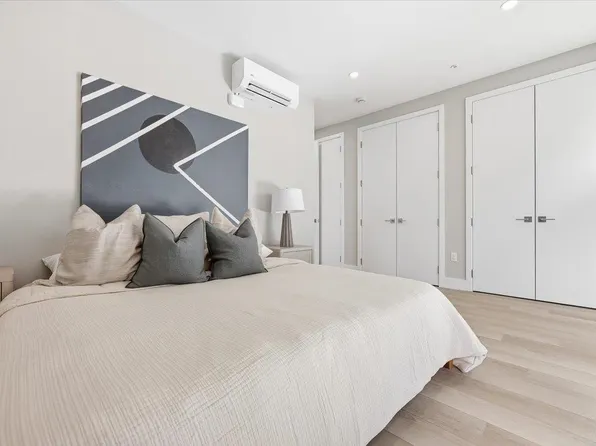 134 New York Avenue image 19 of 31