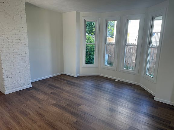 2nd image of 208 W Church St #208