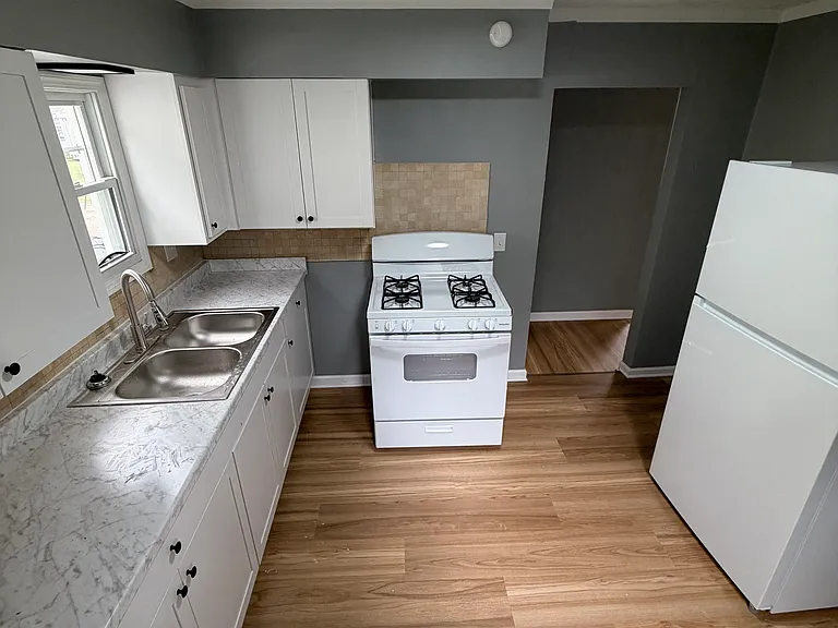901 16th St NE — Photo 5