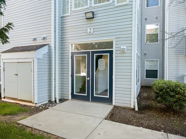 2 Forest Glen Road #6, Middletown, CT 06419