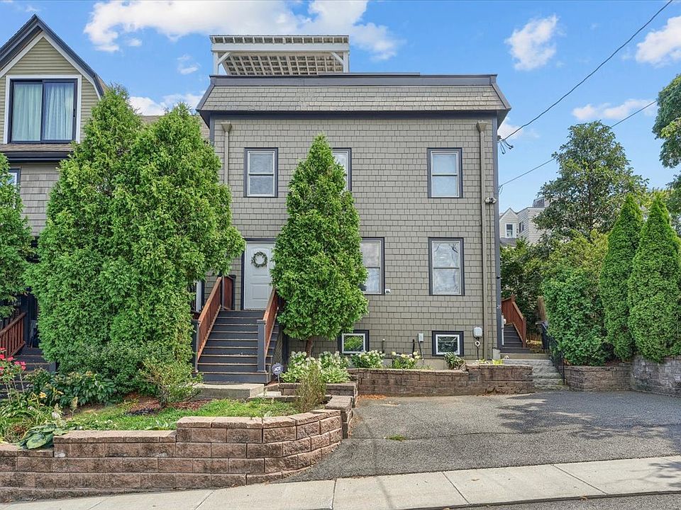 1st image of 18 Claymont Ter #18
