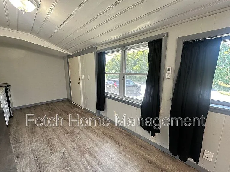 10699 Jonestown Rd #17 — Photo 5